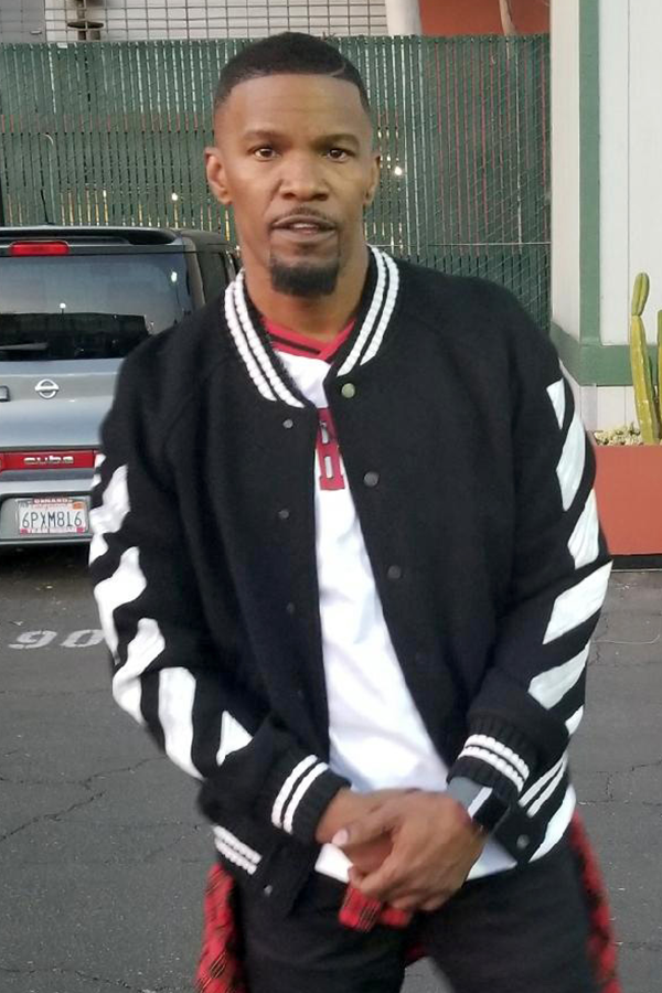 Jamie Foxx spotted wearing his Fitbit Ionic on set of 'Beat Shazam'