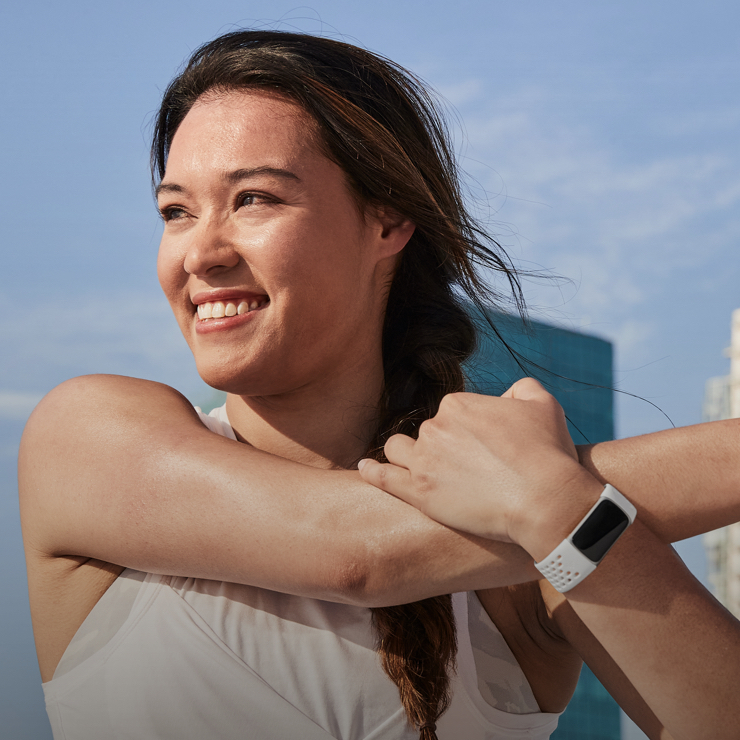 先進的な健康管理トラッカー | Fitbit Charge 5 を購入