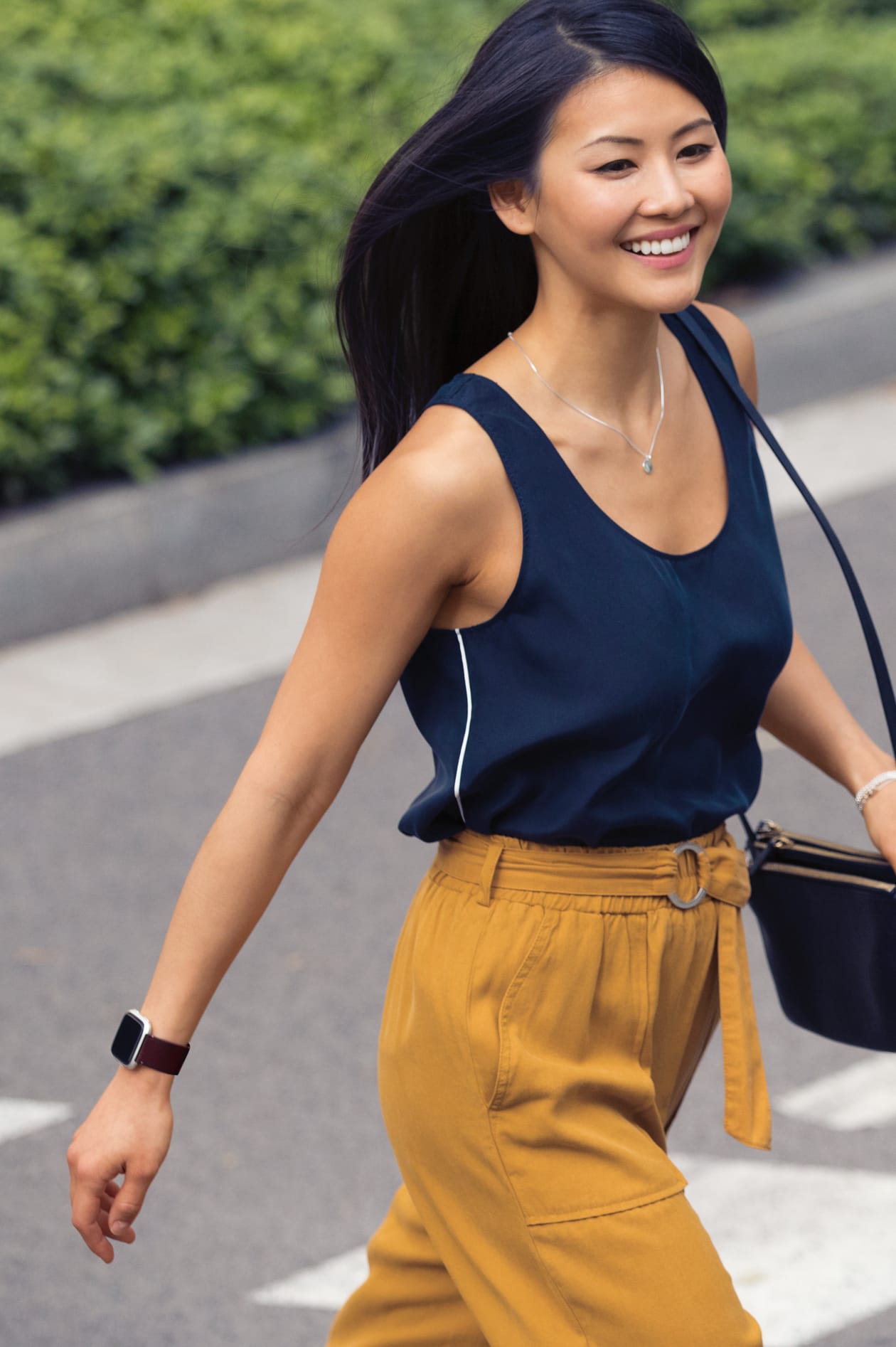 Noir KADES Bracelet Compatible pour Fitbit Versa 2 Bracelet en cuir véritable classique avec goupille à déconnexion rapide Compatible pour Fitbit Versa Lite Edition Homme Femme 