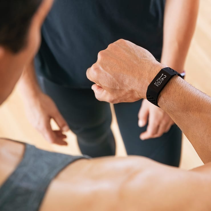 Odysseus slank moeilijk Fitbit Charge 4 | Advanced Fitness Tracker